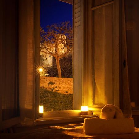 Le Pied A Terre De La Cite - Parking Au Pied De La Cite Apartman Carcassone Szoba fotó